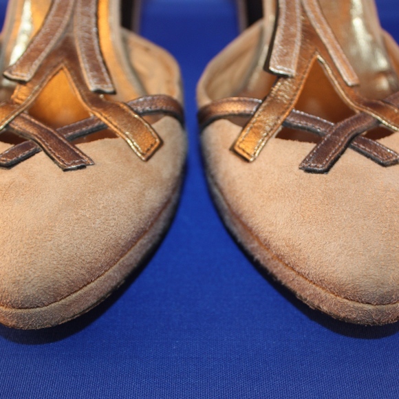 Suede Heel Closed Toe Metallic Strappy Platform - Picture 2 of 8